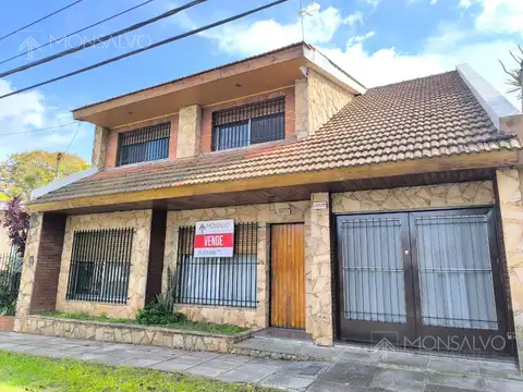 Casa en Venta con 1 cochera