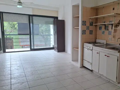 San Luis 3200, Piso 1