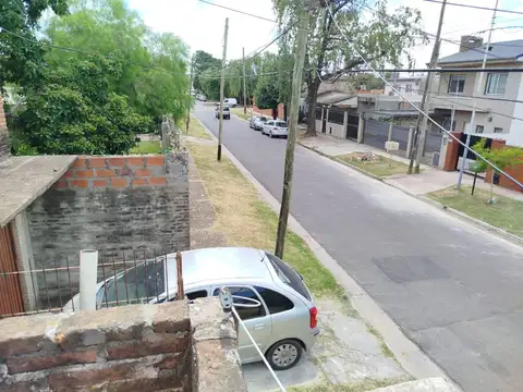 Casa en venta 6 ambientes, Calle Renacimiento al 2200,  Malvinas Argentinas, Villa de Mayo, GBA Norte. Posibilidad de permuta por menor valor en la zona.Renacimiento al 2200