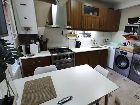 Departamento 5 ambientes con 2 baños