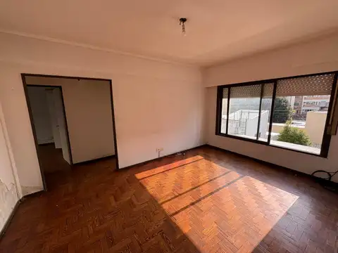 Departamento en venta de 3 Ambientes en Quilmes Centro, Ideal Inversor 
