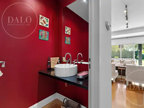 Casa en Venta con 1 cochera