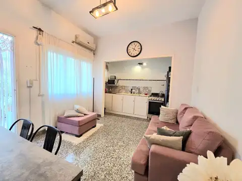 VENTA PH 2 AMB CON  PATIO PROPIO IMPECABLE ESTADO