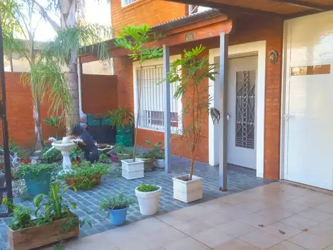 Leandro N. Alem 438