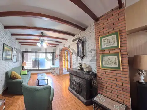 Casa en Venta en Villa del Parque, USD 320.000