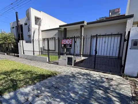 casa moderna y con estratégica ubicación