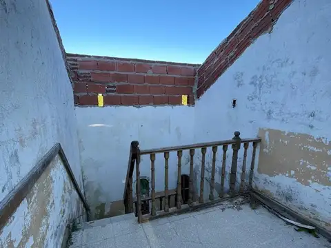 Casa 6 ambientes con 3 baños