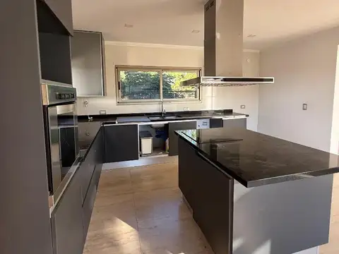 Casa en Venta en Concordia, USD 400.000