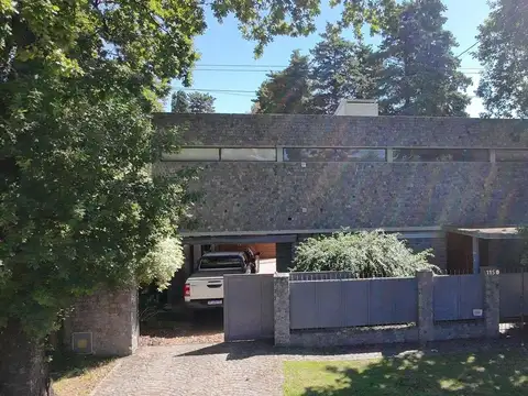 Casa en Venta en Villa Elisa, USD 270.000