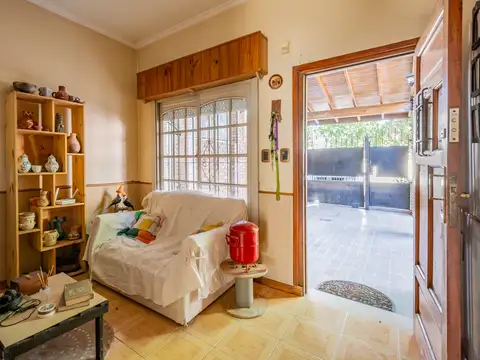 Casa 3 ambientes con 1 baño