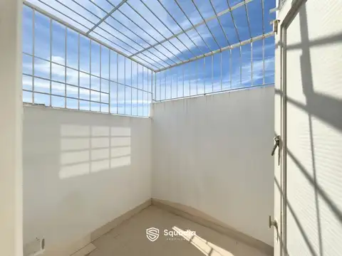 Depto Tipo Casa 7 ambientes con 2 baños