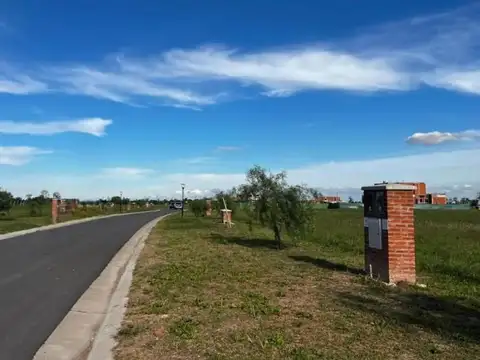 GLM.VENTA LOTE INTERNO EN VILLAGE JOVEN (BELLA VISTA)