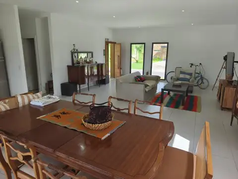 Casa en Alquiler de 4 dormitorios