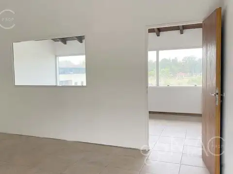 Oficina en Alquiler con 1 cochera