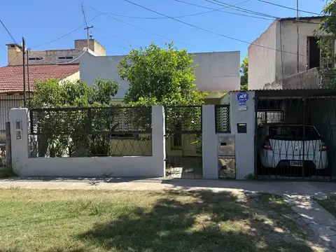 DOS INMUEBLES EN TERENO DE 345 m2 - HURLINGHAM (ZI P QUIRNO)