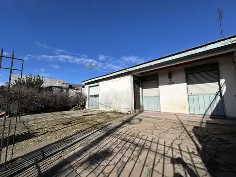 Calle 375 bis al 3300, Barrio Petroleros