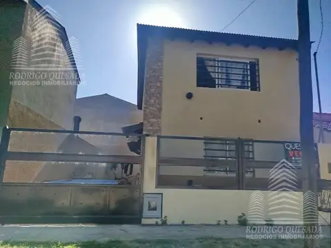 Depto Tipo Casa 3 ambientes con 2 baños