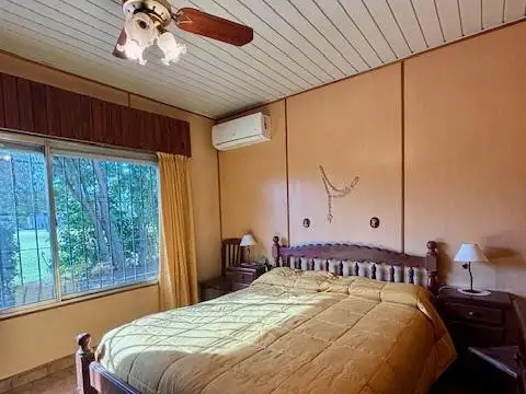 EN VENTA - CASA DE UN DORMITORIO CON PILETA - CASILDA