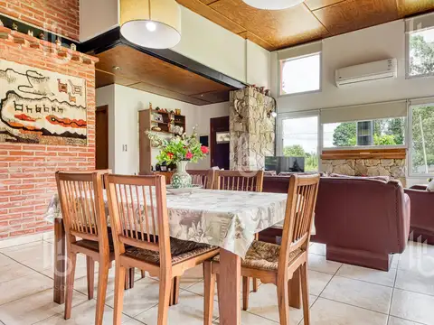 Casa 3 ambientes con 2 baños