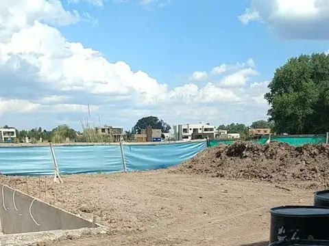 Casa 5 ambientes con 4 baños