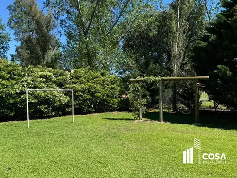 Casa en Venta con 2 cocheras