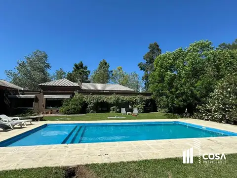 Casa 5 ambientes con 4 baños