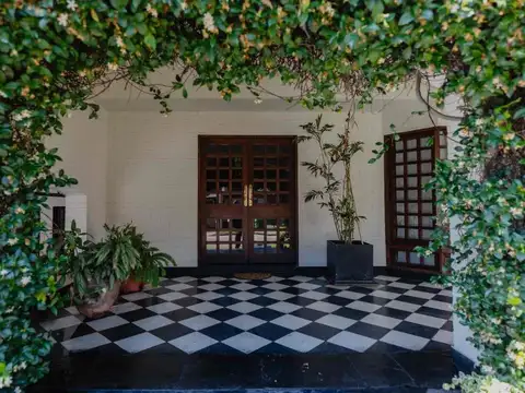 Pasaje Raúl Galán 4600