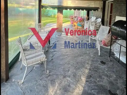 Casa 6 ambientes con 4 baños