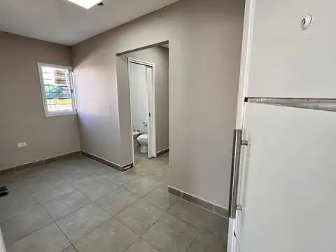 Oficina 2 ambientes con 1 baño