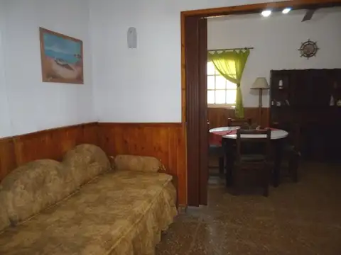 Calle 1 2400, Piso 1