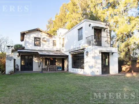 Casa en venta apto credito en barrio Las Glorias, Benavidez