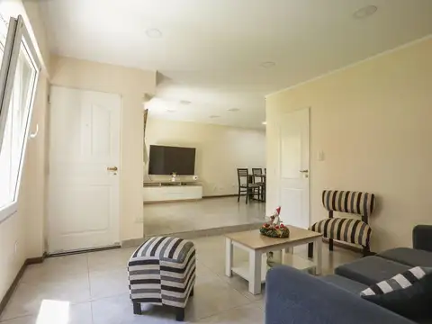 Casa de 5 ambientes ACEPTA PERMUTA