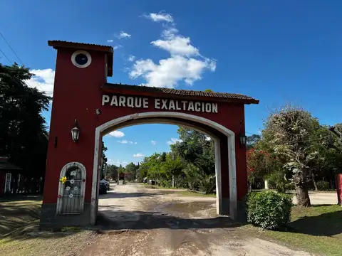 Casa En Venta Parque Exaltacion