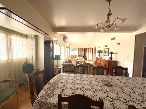 Departamento en Venta con 2 cocheras