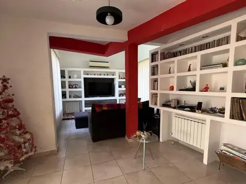 Casa 4 ambientes con 3 baños