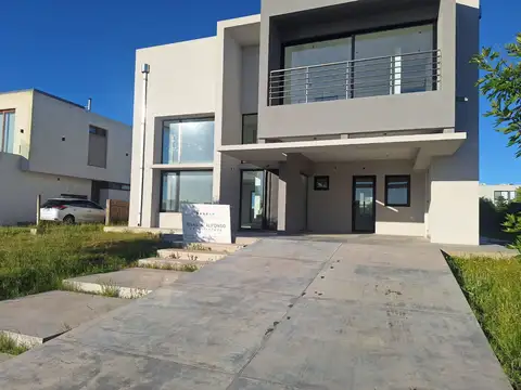 VENTA CASA  HUDSON BARRIO VILLALOBOS