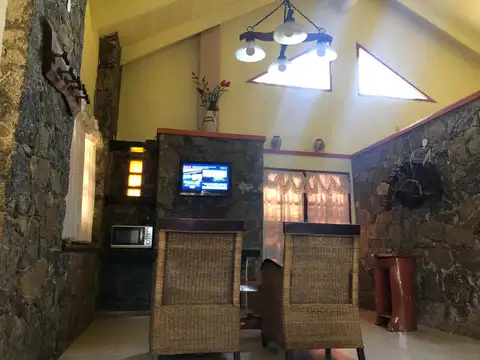 Casa 4 ambientes con 3 baños