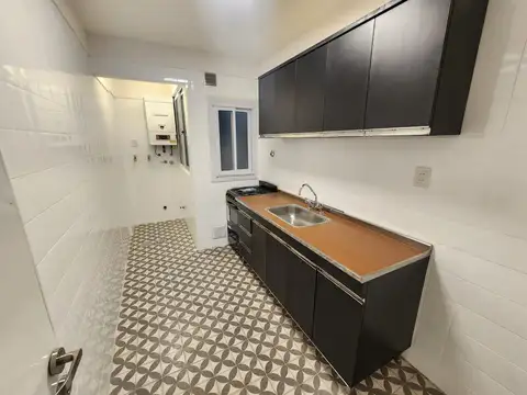 Marcelo Torcuato De Alvear 1300, Piso 5