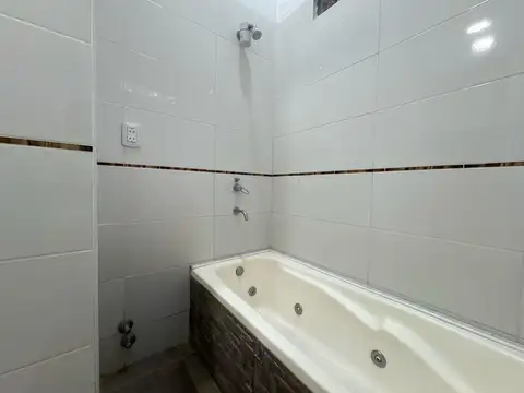 Depto Tipo Casa en Venta en Luis Guillon, USD 115.000