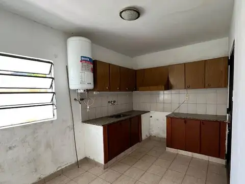Casa en Alquiler con 1 cochera