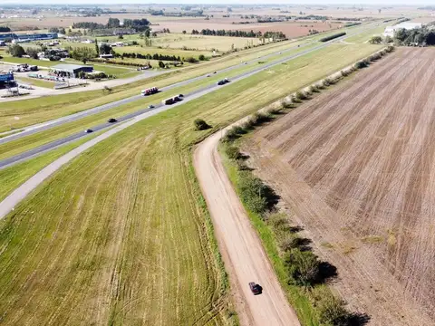 VENTA DE CAMPO INDUSTRIAL SOBRE Au09 y Ruta 26