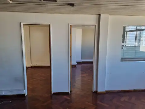Oficina en venta - 2 Baños - Monserrat