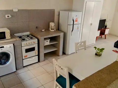 Depto Tipo Casa en Alquiler Temporal en Villa Ballester, USD 680
