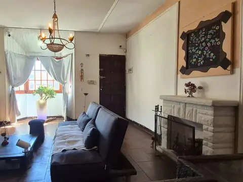 Depto Tipo Casa en Venta con 1 cocheras