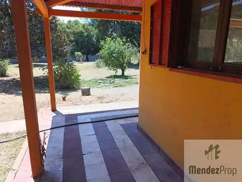 Casa Con Galpón en venta.