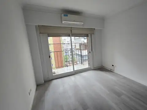 3 Ambientes con Depend. Piso 8 Al Contrafrente en Belgrano, o'Higgins 1700
