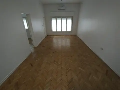 Gral. Juan Lavalle al 1300