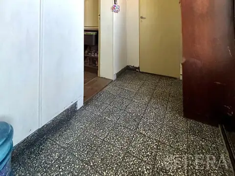 Casa 6 ambientes con 2 baños