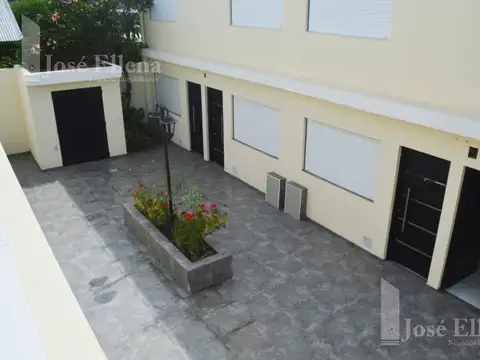 Depto Tipo Casa en Venta de 2 ambientes