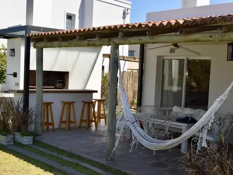 Casa en Alquiler Temporal de 4 dormitorios